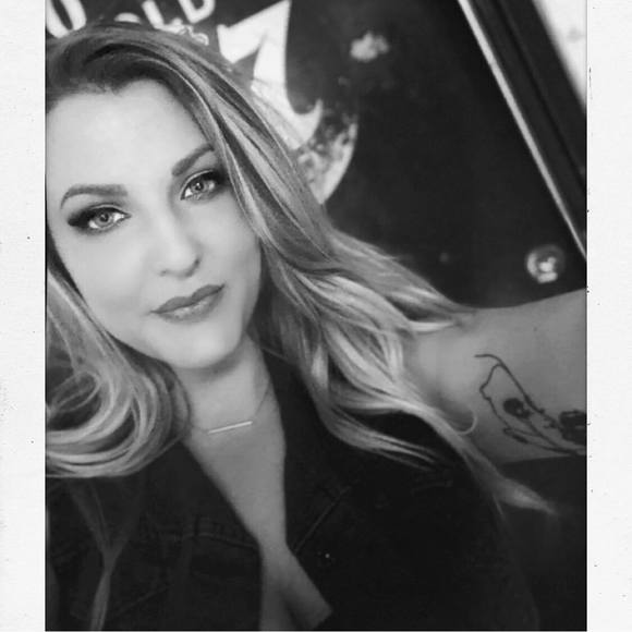 Meet your Posher, Sarah - Picture 1 of 1